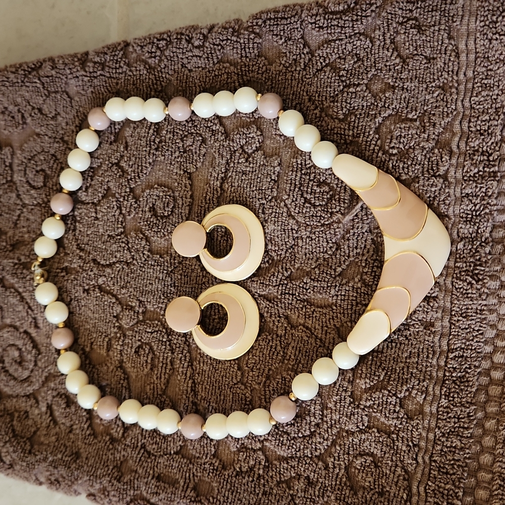 Maybe and Ivory necklace and earring